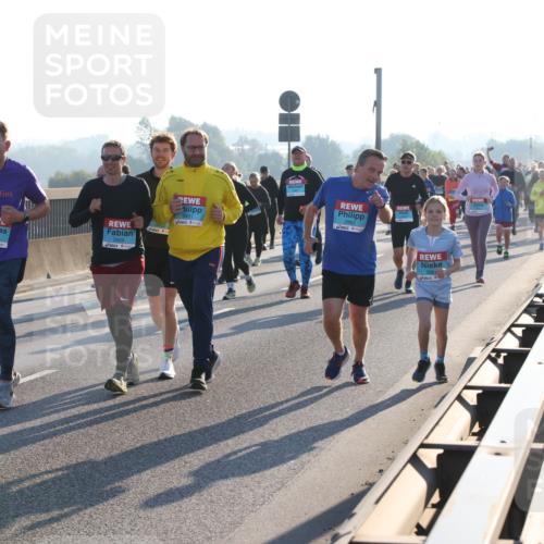 03.10.2025 - Köhlbrandbrückenlauf Lena Gebhardt http://msf.ph/oto/9044227 03.10.2025 09:27:08 Position 1 2988, 3429, 286 meine-sportfotos.de