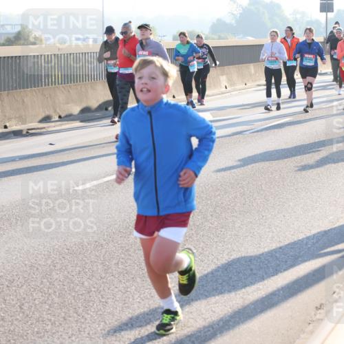 03.10.2025 - Köhlbrandbrückenlauf Lena Gebhardt http://msf.ph/oto/9044576 03.10.2025 09:27:16 Position 1  meine-sportfotos.de
