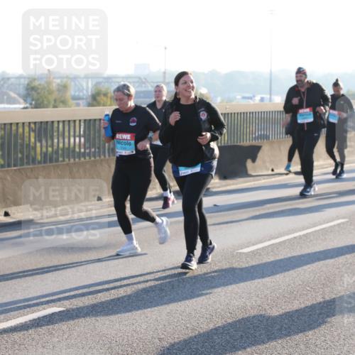 03.10.2025 - Köhlbrandbrückenlauf Lena Gebhardt http://msf.ph/oto/9045187 03.10.2025 09:27:36 Position 1 1958, 1749 meine-sportfotos.de