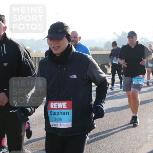 03.10.2025 - Köhlbrandbrückenlauf Lena Gebhardt http://msf.ph/oto/9045435 03.10.2025 09:27:43 Position 1 2406, 1518 meine-sportfotos.de