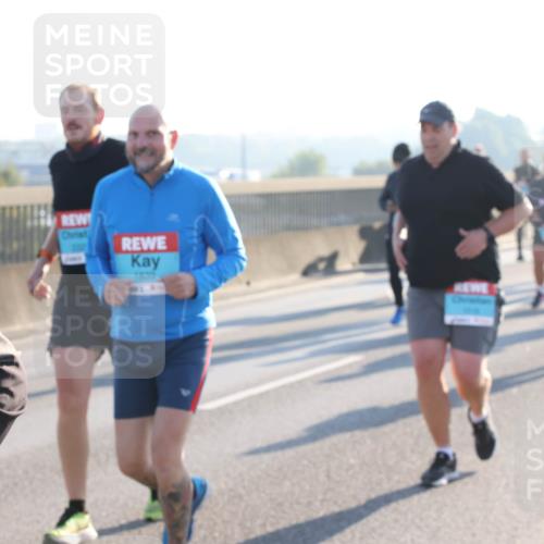 03.10.2025 - Köhlbrandbrückenlauf Lena Gebhardt http://msf.ph/oto/9045449 03.10.2025 09:27:43 Position 1 1839 meine-sportfotos.de