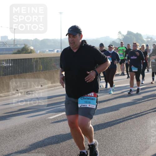 03.10.2025 - Köhlbrandbrückenlauf Lena Gebhardt http://msf.ph/oto/9045471 03.10.2025 09:27:44 Position 1 1518 meine-sportfotos.de
