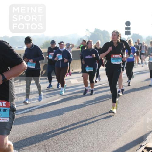 03.10.2025 - Köhlbrandbrückenlauf Lena Gebhardt http://msf.ph/oto/9045488 03.10.2025 09:27:45 Position 1 1518 meine-sportfotos.de