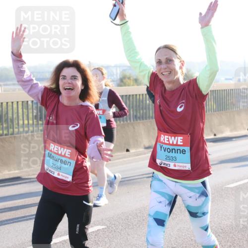 03.10.2025 - Köhlbrandbrückenlauf Lena Gebhardt http://msf.ph/oto/9045832 03.10.2025 09:27:55 Position 1 2554, 2533 meine-sportfotos.de