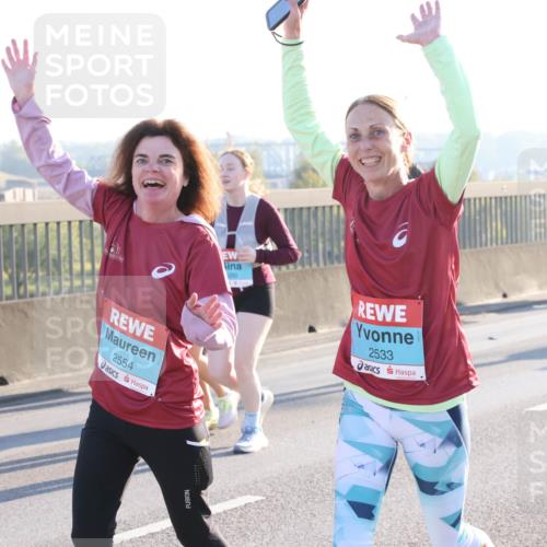 03.10.2025 - Köhlbrandbrückenlauf Lena Gebhardt http://msf.ph/oto/9045835 03.10.2025 09:27:55 Position 1 2554, 2533 meine-sportfotos.de