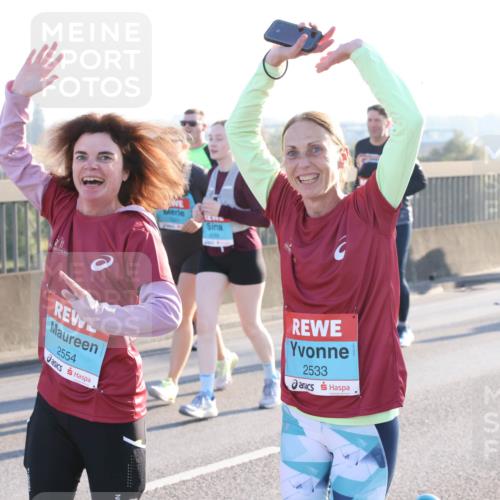 03.10.2025 - Köhlbrandbrückenlauf Lena Gebhardt http://msf.ph/oto/9045845 03.10.2025 09:27:55 Position 1 2554, 2533 meine-sportfotos.de