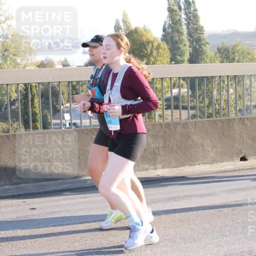 03.10.2025 - Köhlbrandbrückenlauf Lena Gebhardt http://msf.ph/oto/9045900 03.10.2025 09:27:56 Position 1 389 meine-sportfotos.de