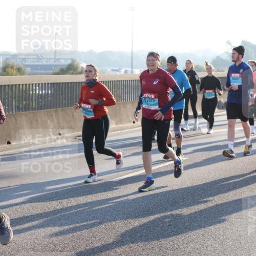 03.10.2025 - Köhlbrandbrückenlauf Lena Gebhardt http://msf.ph/oto/9046047 03.10.2025 09:28:02 Position 1 2316 meine-sportfotos.de