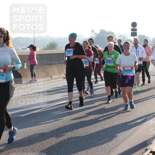 03.10.2025 - Köhlbrandbrückenlauf Lena Gebhardt http://msf.ph/oto/9046238 03.10.2025 09:28:08 Position 1 3476, 3453 meine-sportfotos.de