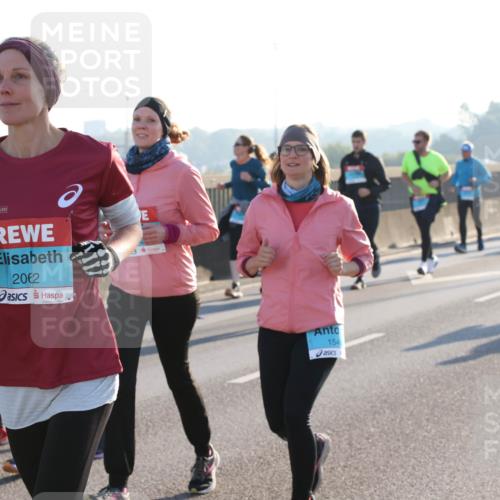 03.10.2025 - Köhlbrandbrückenlauf Lena Gebhardt http://msf.ph/oto/9046337 03.10.2025 09:28:13 Position 1 2062, 154 meine-sportfotos.de