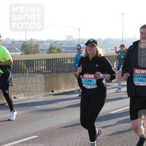 03.10.2025 - Köhlbrandbrückenlauf Lena Gebhardt http://msf.ph/oto/9046455 03.10.2025 09:28:18 Position 1 2223, 2378, 2348 meine-sportfotos.de