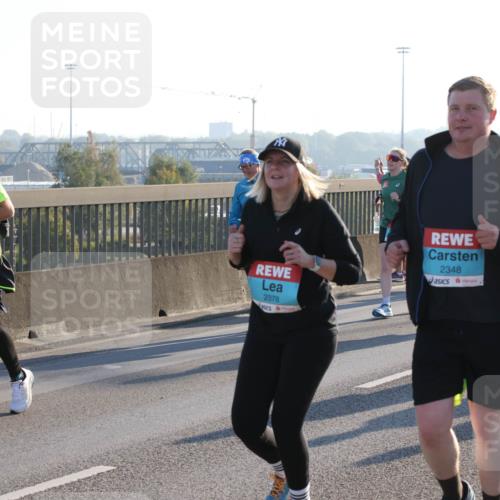 03.10.2025 - Köhlbrandbrückenlauf Lena Gebhardt http://msf.ph/oto/9046459 03.10.2025 09:28:18 Position 1 2223, 2378, 2348 meine-sportfotos.de