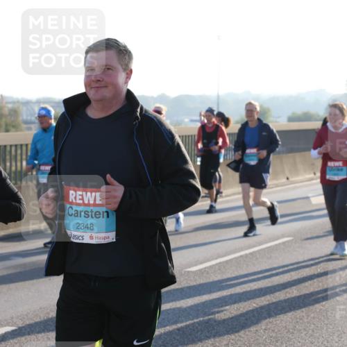 03.10.2025 - Köhlbrandbrückenlauf Lena Gebhardt http://msf.ph/oto/9046470 03.10.2025 09:28:18 Position 1 2378, 2348 meine-sportfotos.de