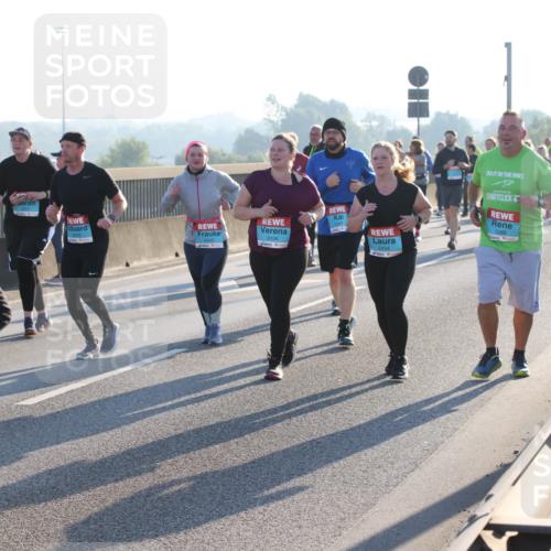 03.10.2025 - Köhlbrandbrückenlauf Lena Gebhardt http://msf.ph/oto/9046535 03.10.2025 09:28:21 Position 1 2086, 2434, 3588, 3443, 2438, 3441 meine-sportfotos.de