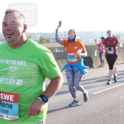 03.10.2025 - Köhlbrandbrückenlauf Lena Gebhardt http://msf.ph/oto/9046593 03.10.2025 09:28:25 Position 1 3588 meine-sportfotos.de
