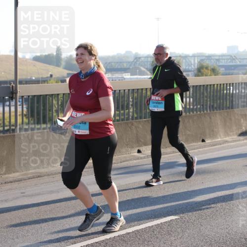 03.10.2025 - Köhlbrandbrückenlauf Lena Gebhardt http://msf.ph/oto/9046646 03.10.2025 09:28:27 Position 1 2332, 3673 meine-sportfotos.de