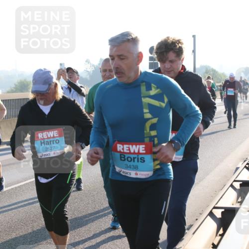 03.10.2025 - Köhlbrandbrückenlauf Lena Gebhardt http://msf.ph/oto/9046811 03.10.2025 09:28:37 Position 1 3396, 2527, 3438 meine-sportfotos.de