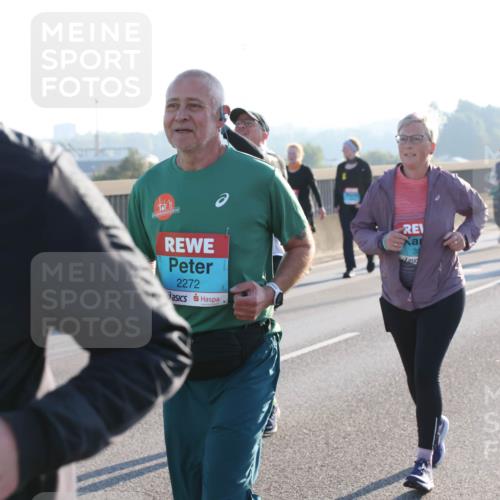 03.10.2025 - Köhlbrandbrückenlauf Lena Gebhardt http://msf.ph/oto/9046826 03.10.2025 09:28:38 Position 1 2272, 35 meine-sportfotos.de