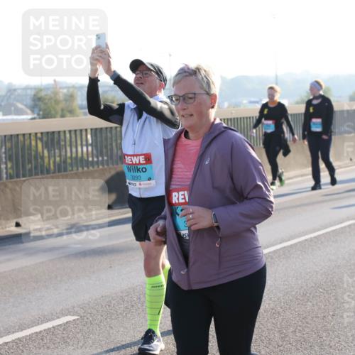 03.10.2025 - Köhlbrandbrückenlauf Lena Gebhardt http://msf.ph/oto/9046836 03.10.2025 09:28:39 Position 1 3293 meine-sportfotos.de