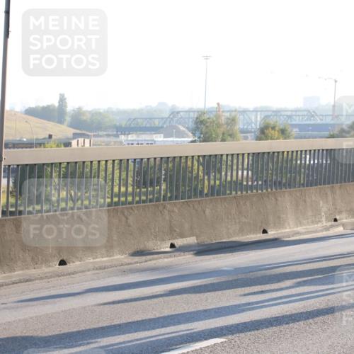 03.10.2025 - Köhlbrandbrückenlauf Lena Gebhardt http://msf.ph/oto/9046976 03.10.2025 09:28:47 Position 1 2398 meine-sportfotos.de