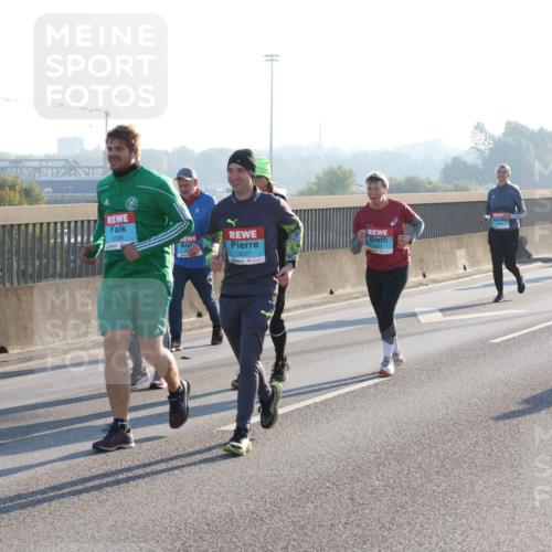 03.10.2025 - Köhlbrandbrückenlauf Lena Gebhardt http://msf.ph/oto/9046989 03.10.2025 09:28:48 Position 1 3657, 3377 meine-sportfotos.de