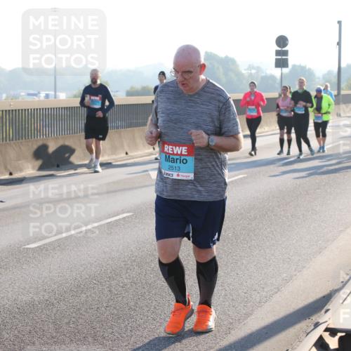 03.10.2025 - Köhlbrandbrückenlauf Lena Gebhardt http://msf.ph/oto/9047074 03.10.2025 09:28:52 Position 1 2443, 2513 meine-sportfotos.de
