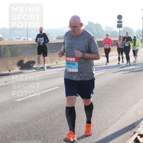03.10.2025 - Köhlbrandbrückenlauf Lena Gebhardt http://msf.ph/oto/9047078 03.10.2025 09:28:52 Position 1 2443, 2513 meine-sportfotos.de