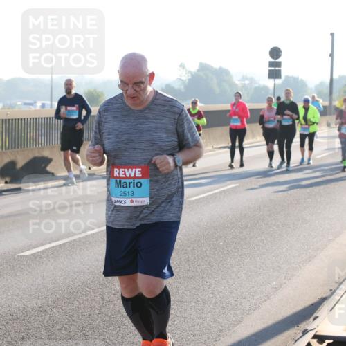 03.10.2025 - Köhlbrandbrückenlauf Lena Gebhardt http://msf.ph/oto/9047085 03.10.2025 09:28:53 Position 1 2513 meine-sportfotos.de
