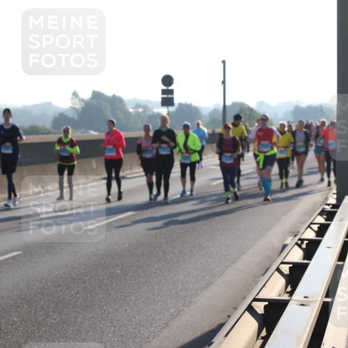 03.10.2025 - Köhlbrandbrückenlauf Lena Gebhardt http://msf.ph/oto/9047089 03.10.2025 09:28:53 Position 1  meine-sportfotos.de