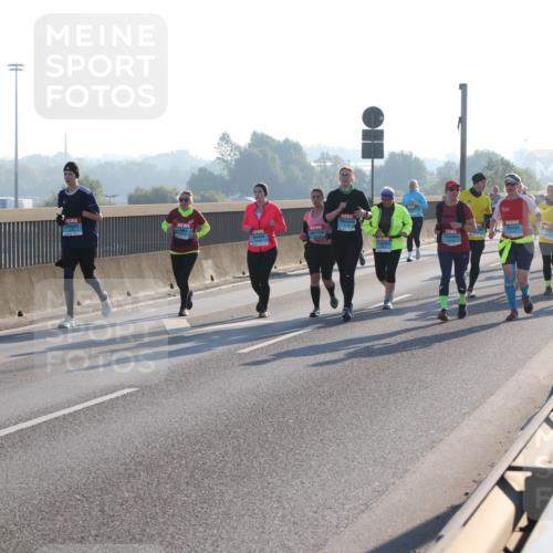 03.10.2025 - Köhlbrandbrückenlauf Lena Gebhardt http://msf.ph/oto/9047092 03.10.2025 09:28:54 Position 1  meine-sportfotos.de