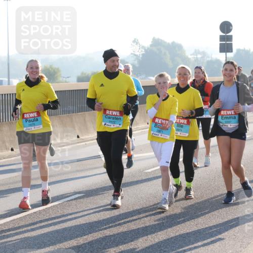 03.10.2025 - Köhlbrandbrückenlauf Lena Gebhardt http://msf.ph/oto/9047152 03.10.2025 09:29:01 Position 1 2875, 2872, 2874, 2871, 2297, 2299, 2261 meine-sportfotos.de