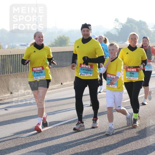 03.10.2025 - Köhlbrandbrückenlauf Lena Gebhardt http://msf.ph/oto/9047157 03.10.2025 09:29:01 Position 1 2875, 2872, 28, 2874, 2297, 23 meine-sportfotos.de