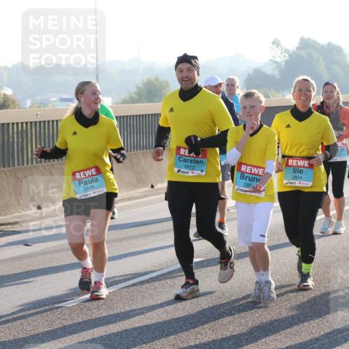 03.10.2025 - Köhlbrandbrückenlauf Lena Gebhardt http://msf.ph/oto/9047160 03.10.2025 09:29:01 Position 1 2875, 2872, 287, 2874, 2297, 229 meine-sportfotos.de