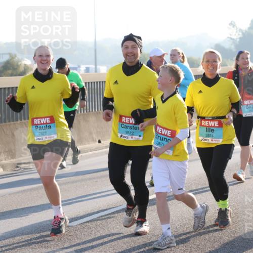 03.10.2025 - Köhlbrandbrückenlauf Lena Gebhardt http://msf.ph/oto/9047172 03.10.2025 09:29:02 Position 1 2875, 2872, 2871, 2874, 2600, 2297 meine-sportfotos.de