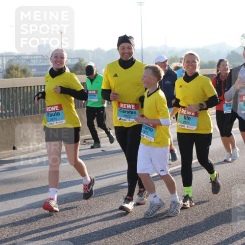 03.10.2025 - Köhlbrandbrückenlauf Lena Gebhardt http://msf.ph/oto/9047180 03.10.2025 09:29:03 Position 1 2875, 2872, 2871, 2874, 2297, 2299 meine-sportfotos.de