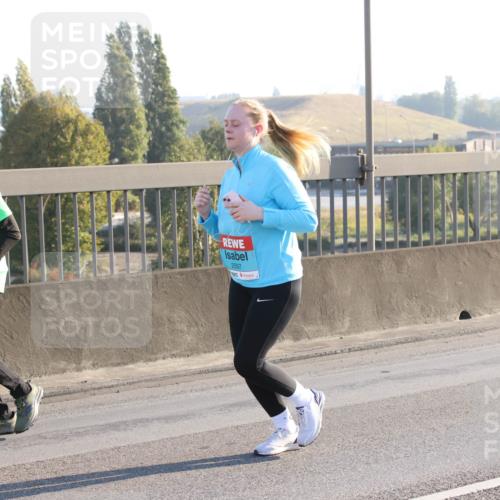 03.10.2025 - Köhlbrandbrückenlauf Lena Gebhardt http://msf.ph/oto/9047279 03.10.2025 09:29:07 Position 1 463, 2597 meine-sportfotos.de