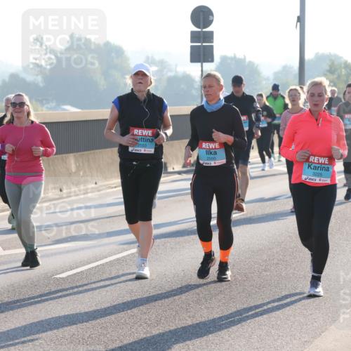 03.10.2025 - Köhlbrandbrückenlauf Lena Gebhardt http://msf.ph/oto/9047326 03.10.2025 09:29:12 Position 1 2553, 2550, 3225 meine-sportfotos.de