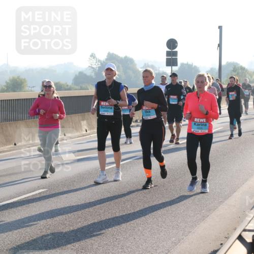 03.10.2025 - Köhlbrandbrückenlauf Lena Gebhardt http://msf.ph/oto/9047334 03.10.2025 09:29:13 Position 1 2550, 3225 meine-sportfotos.de