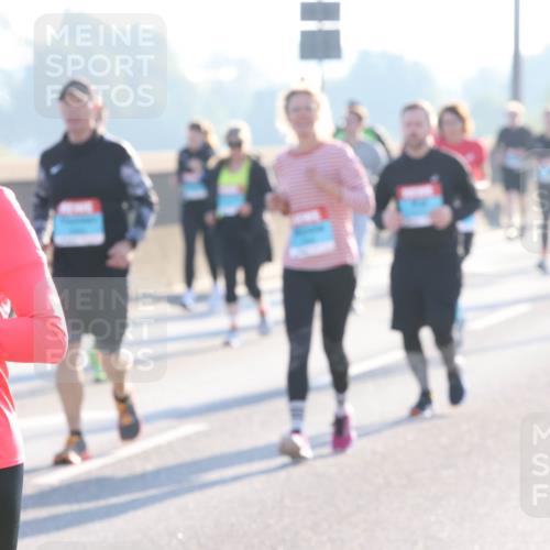 03.10.2025 - Köhlbrandbrückenlauf Lena Gebhardt http://msf.ph/oto/9047358 03.10.2025 09:29:15 Position 1 3225 meine-sportfotos.de