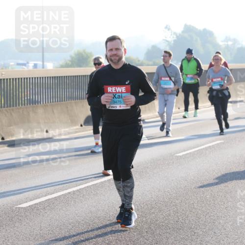 03.10.2025 - Köhlbrandbrückenlauf Lena Gebhardt http://msf.ph/oto/9047401 03.10.2025 09:29:20 Position 1 3475 meine-sportfotos.de
