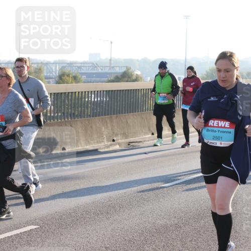 03.10.2025 - Köhlbrandbrückenlauf Lena Gebhardt http://msf.ph/oto/9047442 03.10.2025 09:29:25 Position 1 2488, 2501 meine-sportfotos.de