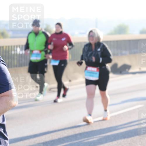 03.10.2025 - Köhlbrandbrückenlauf Lena Gebhardt http://msf.ph/oto/9047461 03.10.2025 09:29:27 Position 1  meine-sportfotos.de