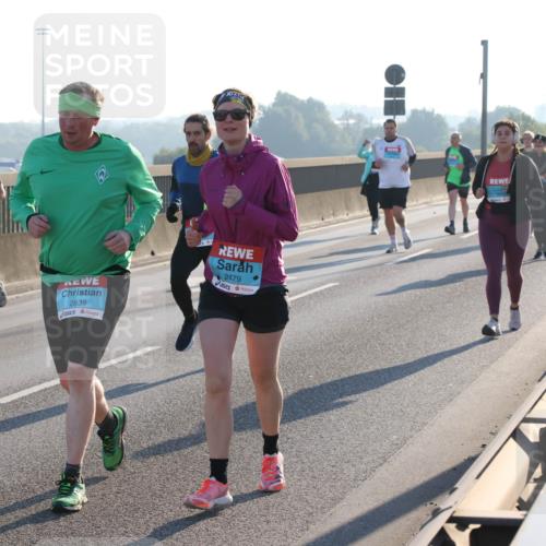 03.10.2025 - Köhlbrandbrückenlauf Lena Gebhardt http://msf.ph/oto/9047572 03.10.2025 09:29:34 Position 1 2839, 2479 meine-sportfotos.de