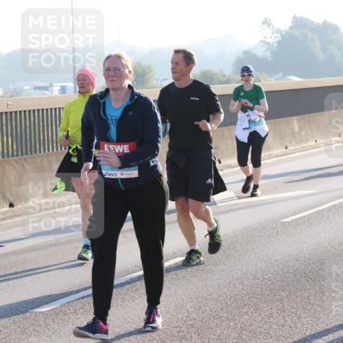 03.10.2025 - Köhlbrandbrückenlauf Lena Gebhardt http://msf.ph/oto/9047717 03.10.2025 09:29:49 Position 1 244 meine-sportfotos.de