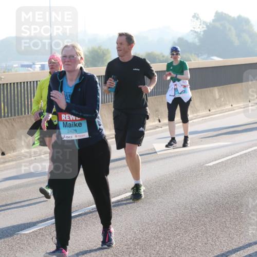 03.10.2025 - Köhlbrandbrückenlauf Lena Gebhardt http://msf.ph/oto/9047720 03.10.2025 09:29:49 Position 1 2428 meine-sportfotos.de