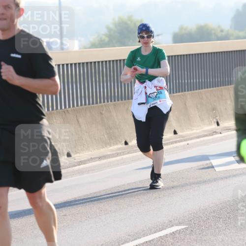 03.10.2025 - Köhlbrandbrückenlauf Lena Gebhardt http://msf.ph/oto/9047723 03.10.2025 09:29:51 Position 1 3258 meine-sportfotos.de