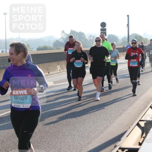 03.10.2025 - Köhlbrandbrückenlauf Lena Gebhardt http://msf.ph/oto/9047891 03.10.2025 09:30:03 Position 1 3094 meine-sportfotos.de