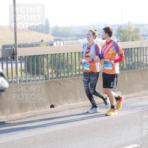 03.10.2025 - Köhlbrandbrückenlauf Lena Gebhardt http://msf.ph/oto/9048069 03.10.2025 09:30:14 Position 1 3639 meine-sportfotos.de