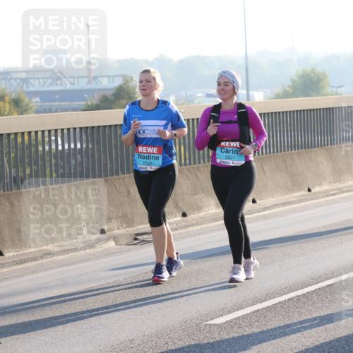 03.10.2025 - Köhlbrandbrückenlauf Lena Gebhardt http://msf.ph/oto/9048106 03.10.2025 09:30:16 Position 1 2520, 2531, 2178 meine-sportfotos.de