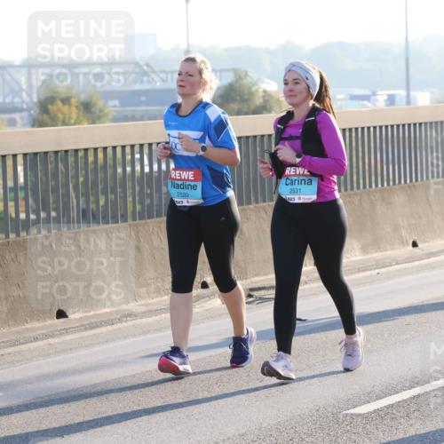 03.10.2025 - Köhlbrandbrückenlauf Lena Gebhardt http://msf.ph/oto/9048119 03.10.2025 09:30:17 Position 1 2520, 2531, 2 meine-sportfotos.de